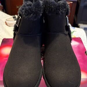 SO Black Faux Fur Winter Boots